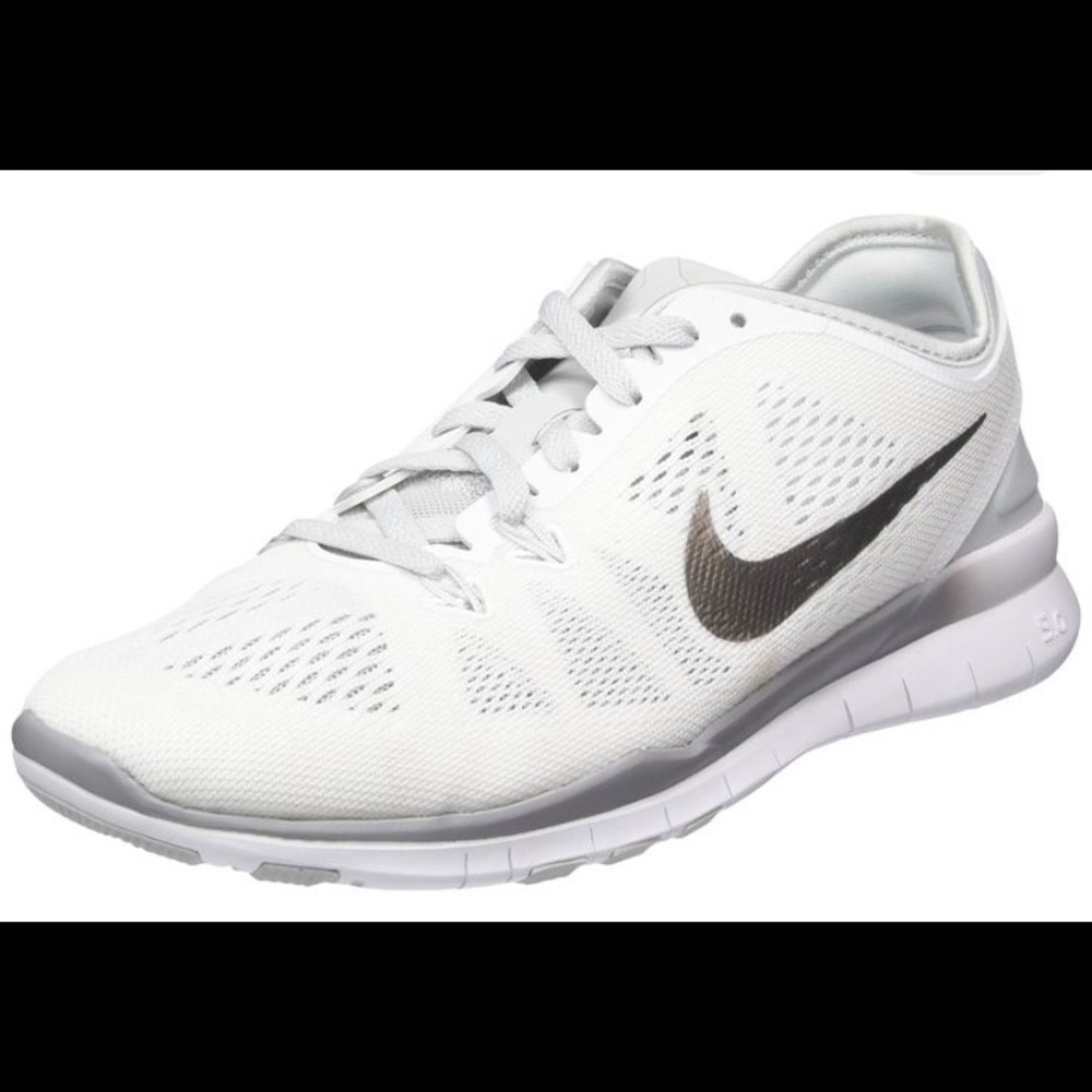 Nike Training Season 5 White Sneakers Size 7.5